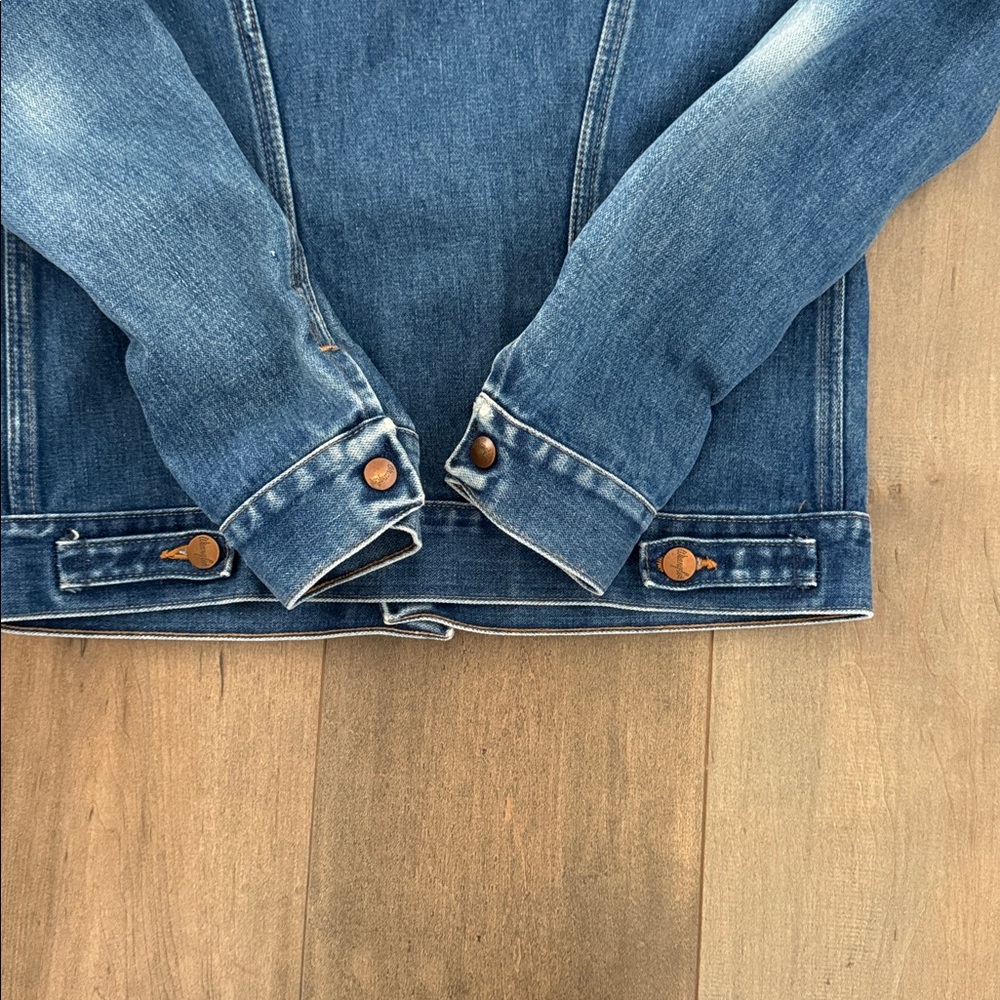 Vintage women’s Wrangler Denim Jacket. - Picture 5 of 5